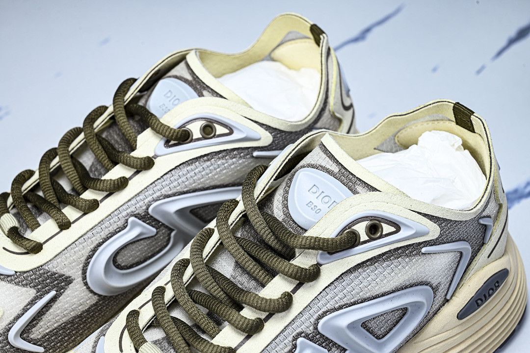 DR B30 Sneaker