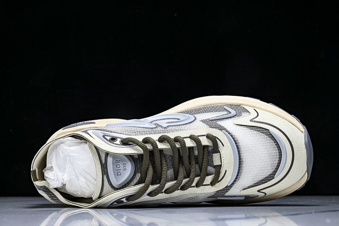 DR B30 Sneaker