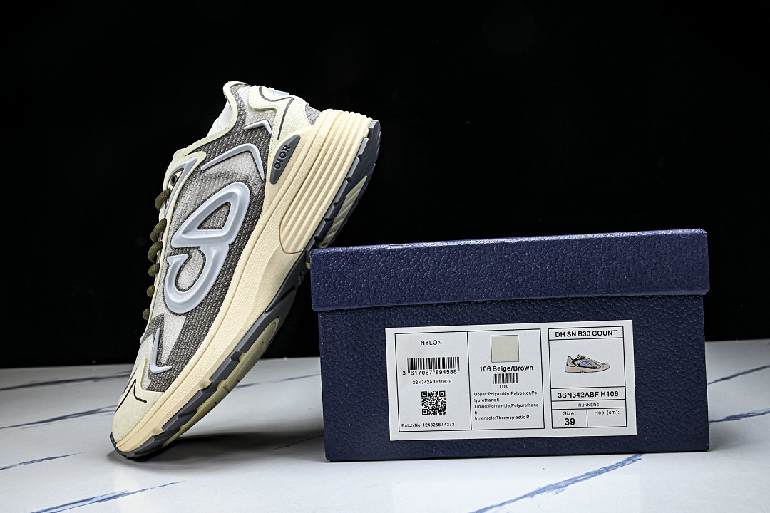 DR B30 Sneaker