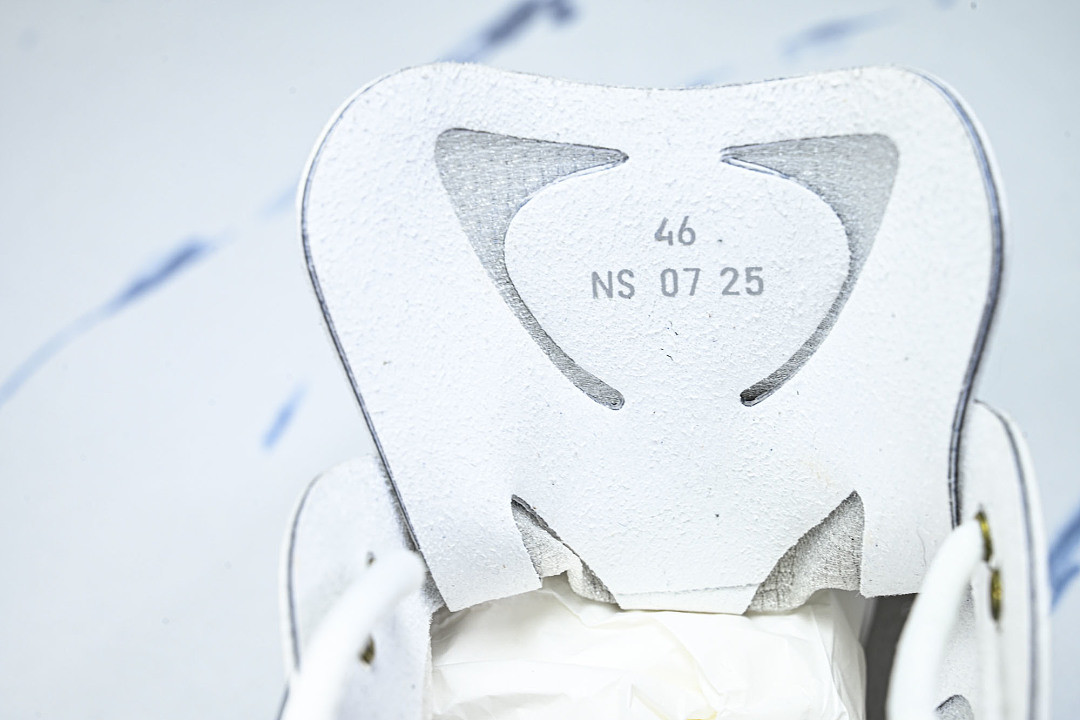 DR B30 Sneaker