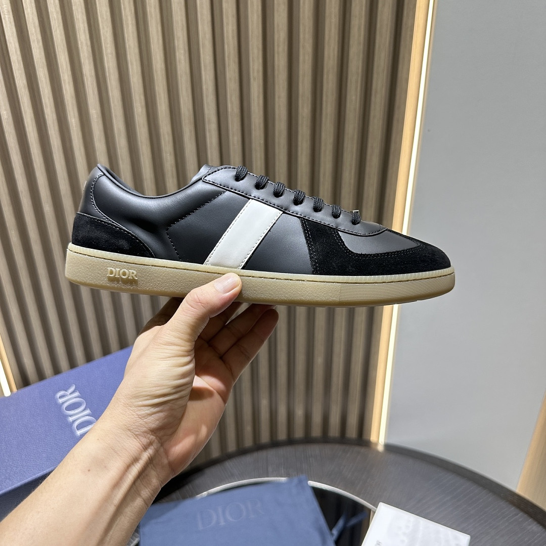 DR B01 Sneaker
