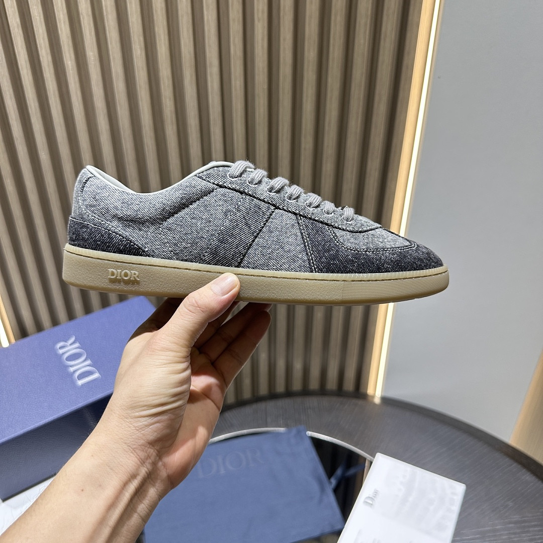 DR B01 Sneaker