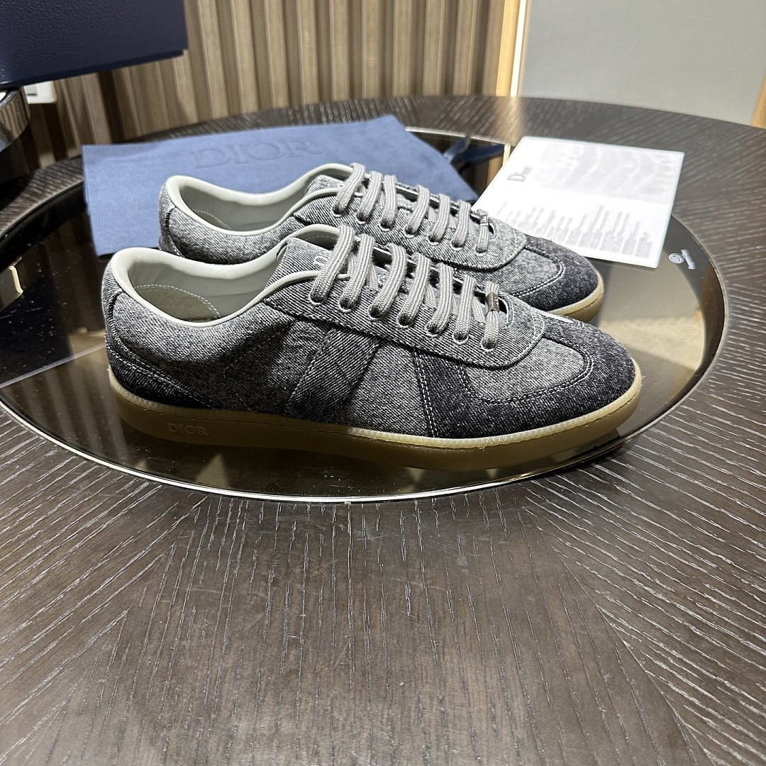 DR B01 Sneaker