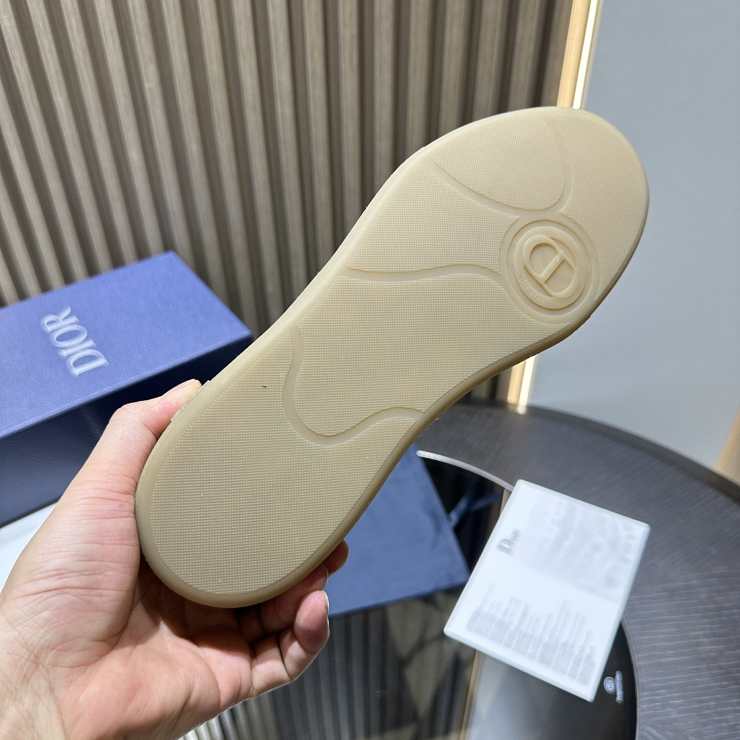 DR B01 Sneaker
