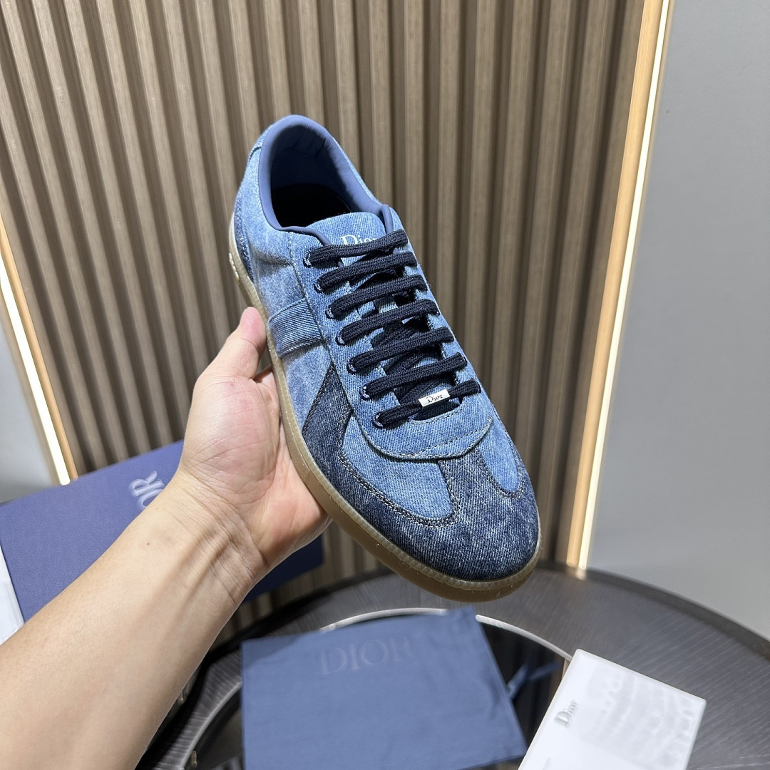 DR B01 Sneaker