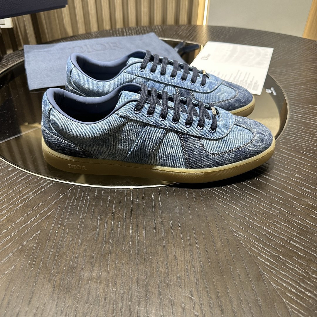 DR B01 Sneaker
