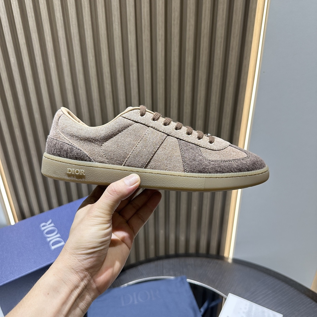 DR B01 Sneaker