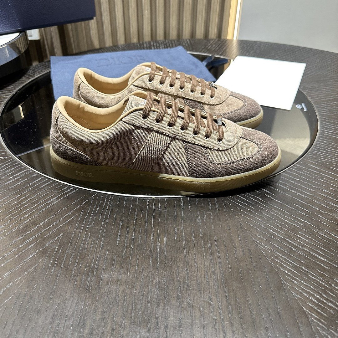 DR B01 Sneaker