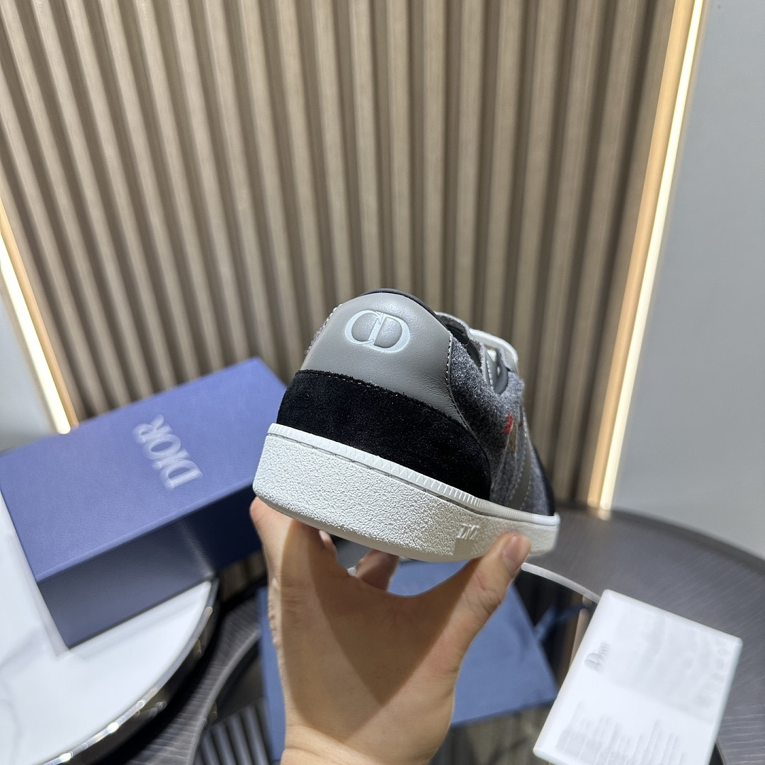 DR B01 Sneaker