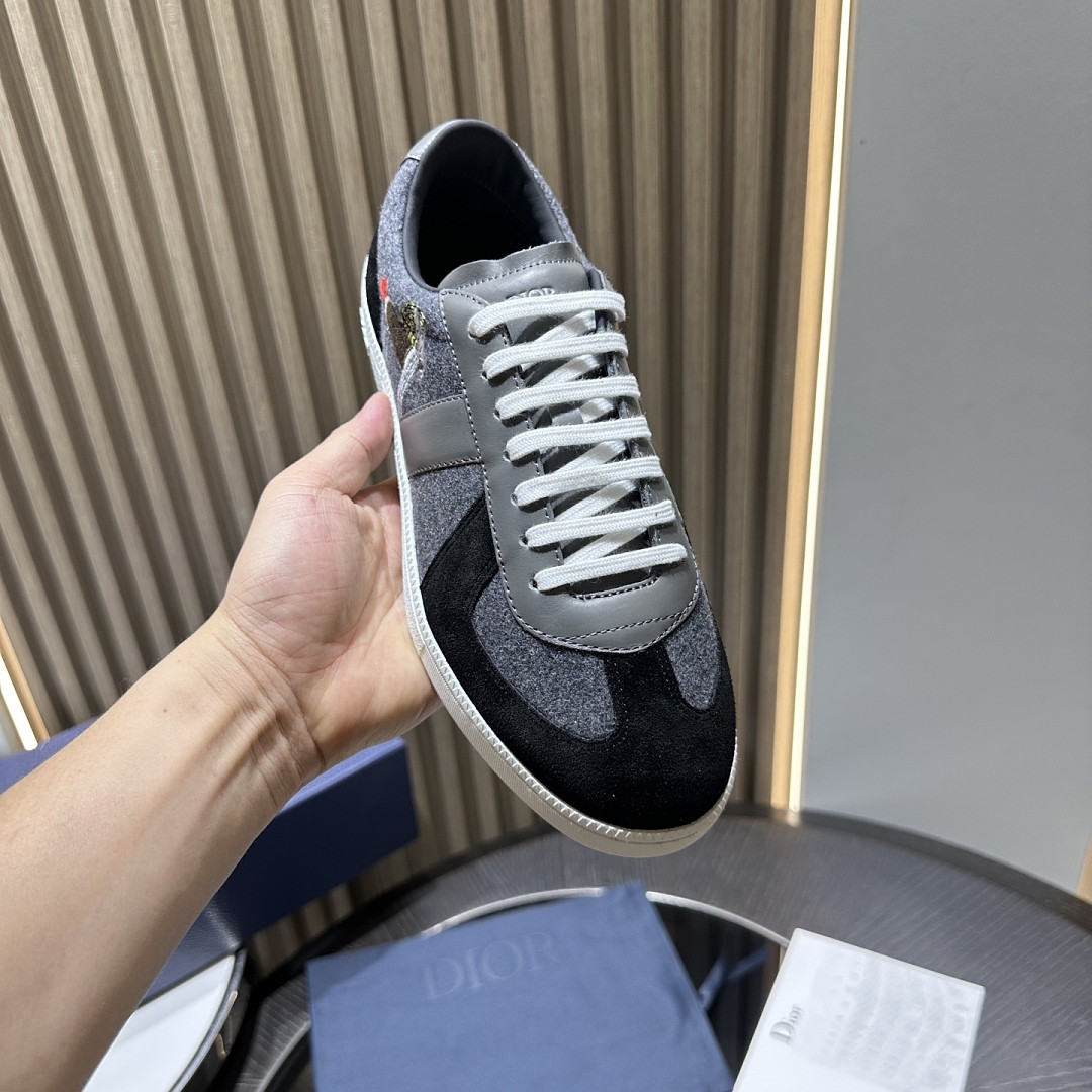 DR B01 Sneaker