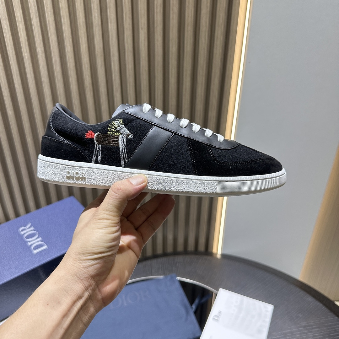 DR B01 Sneaker