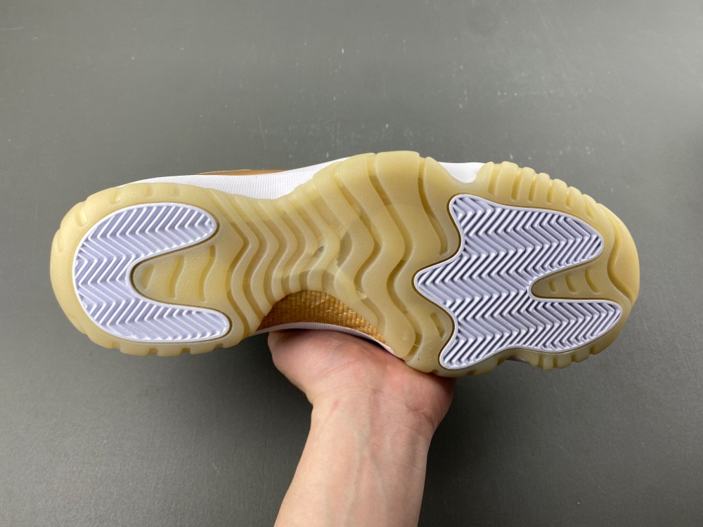 Air Jordan 11 Low “Mother’s Day” AH7860-102