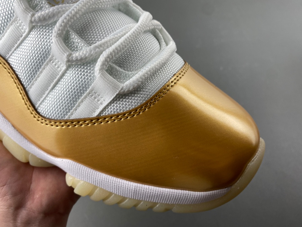 Air Jordan 11 Low “Mother’s Day” AH7860-102