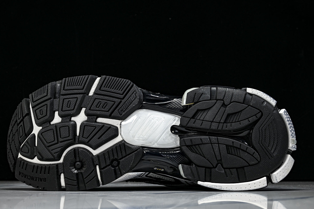 Ba1en*iaga Runner W3RB2-9010