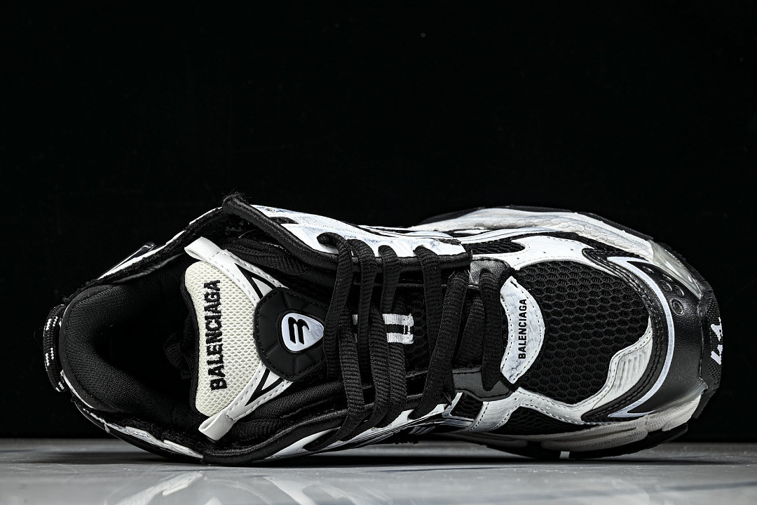 Ba1en*iaga Runner W3RB2-9010