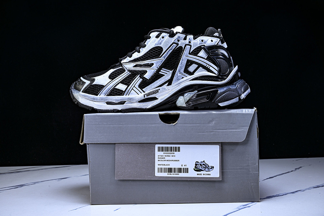 Ba1en*iaga Runner W3RB2-9010