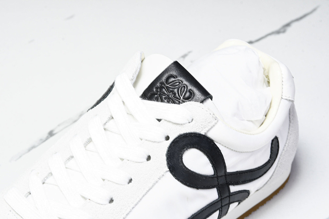 L0ew* SNEAKER