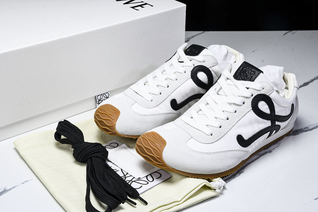 L0ew* SNEAKER