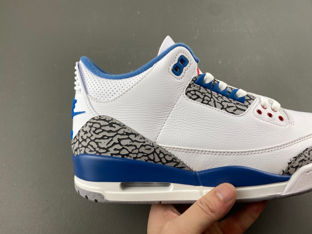 Air Jordan 3 Retro OG “True Blue” IF4396-102