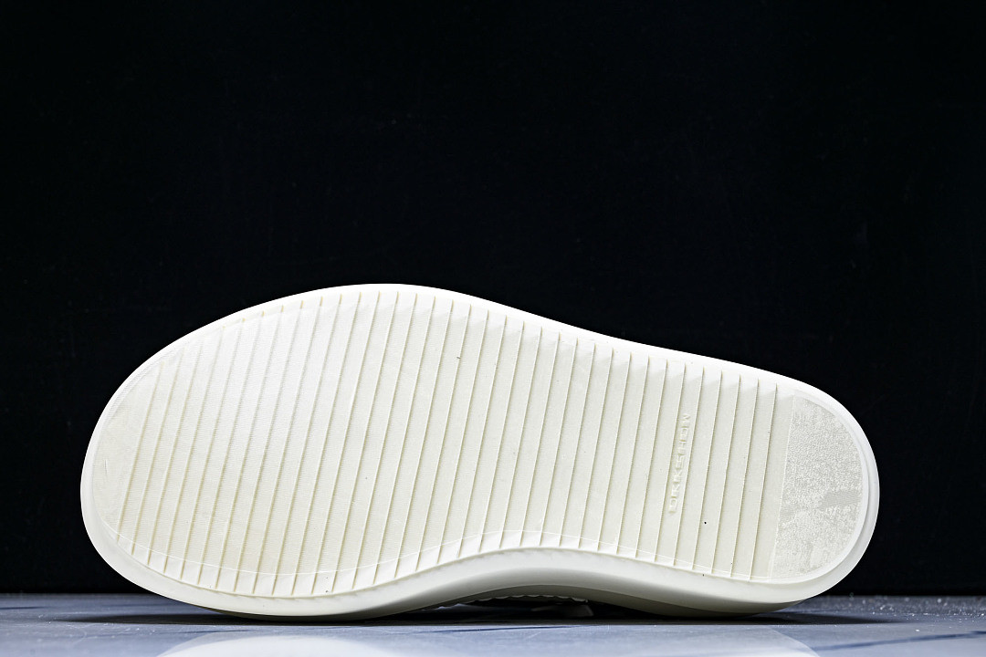 RO Sneakers