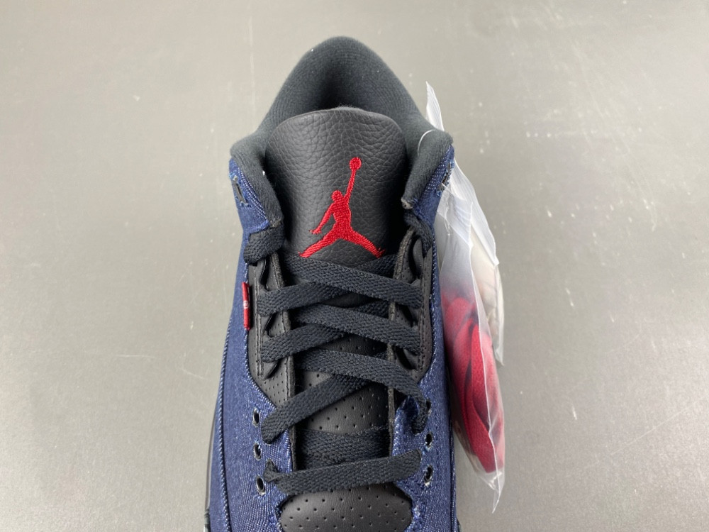 Air Jordan 3 x Levi