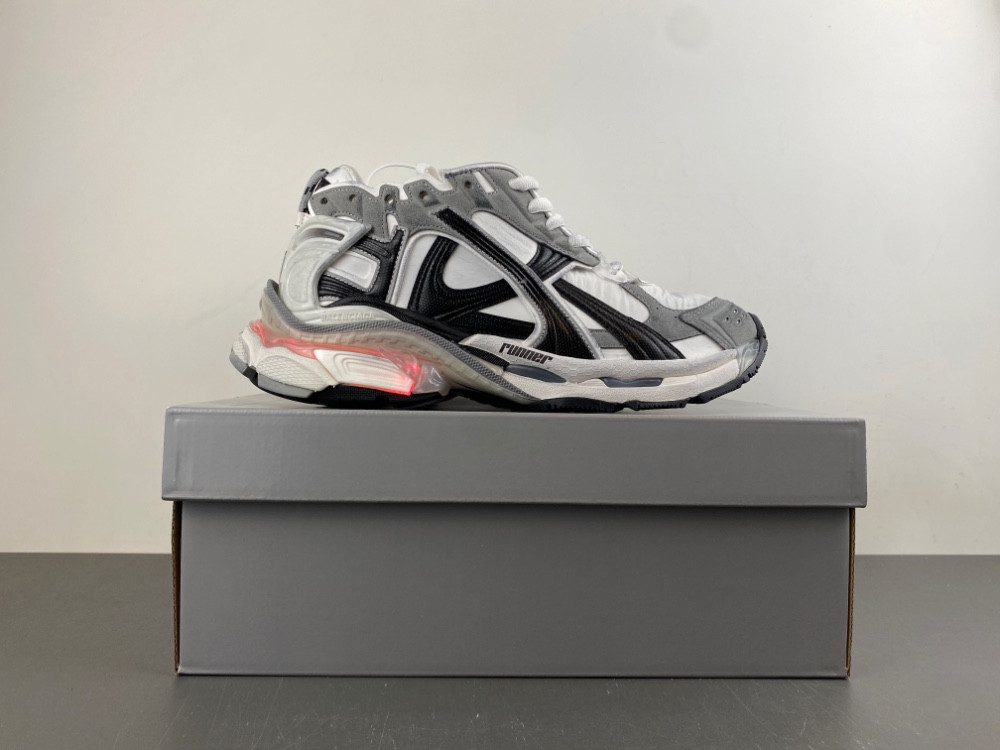 Ba1en*iaga Runner LED WRNLD-9012