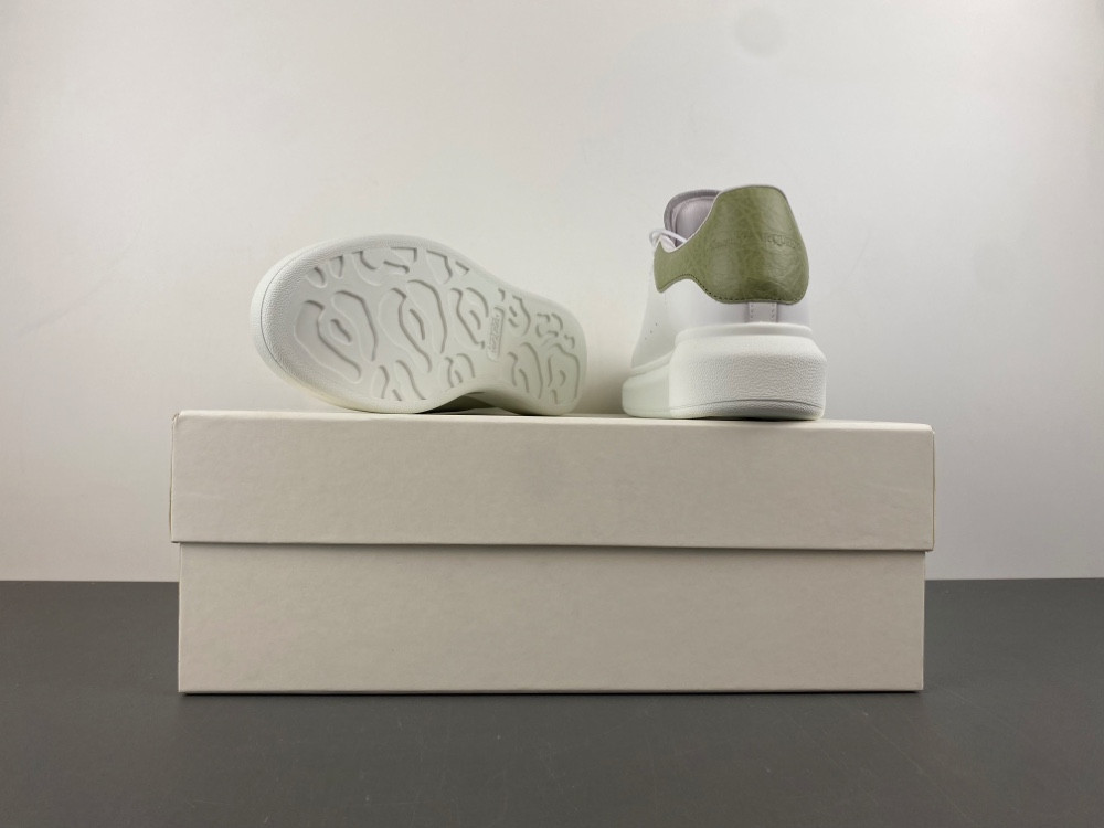 MQ Sneakers