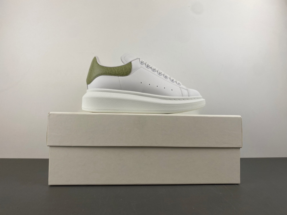 MQ Sneakers