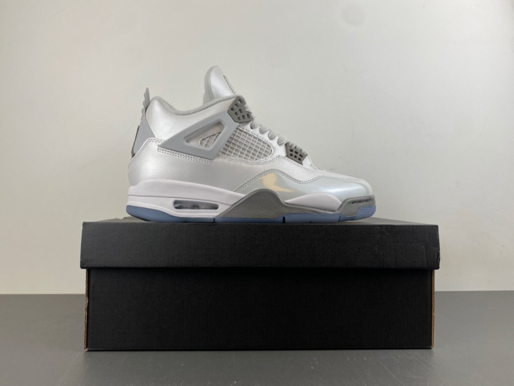 Air Jordan 4 Retro HV4401-014