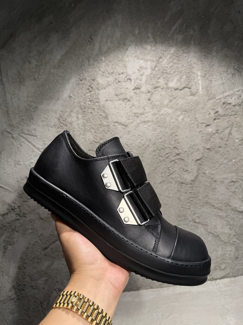 RO Sneakers