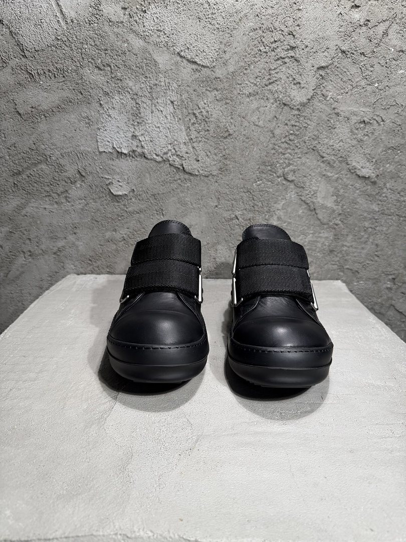 RO Sneakers