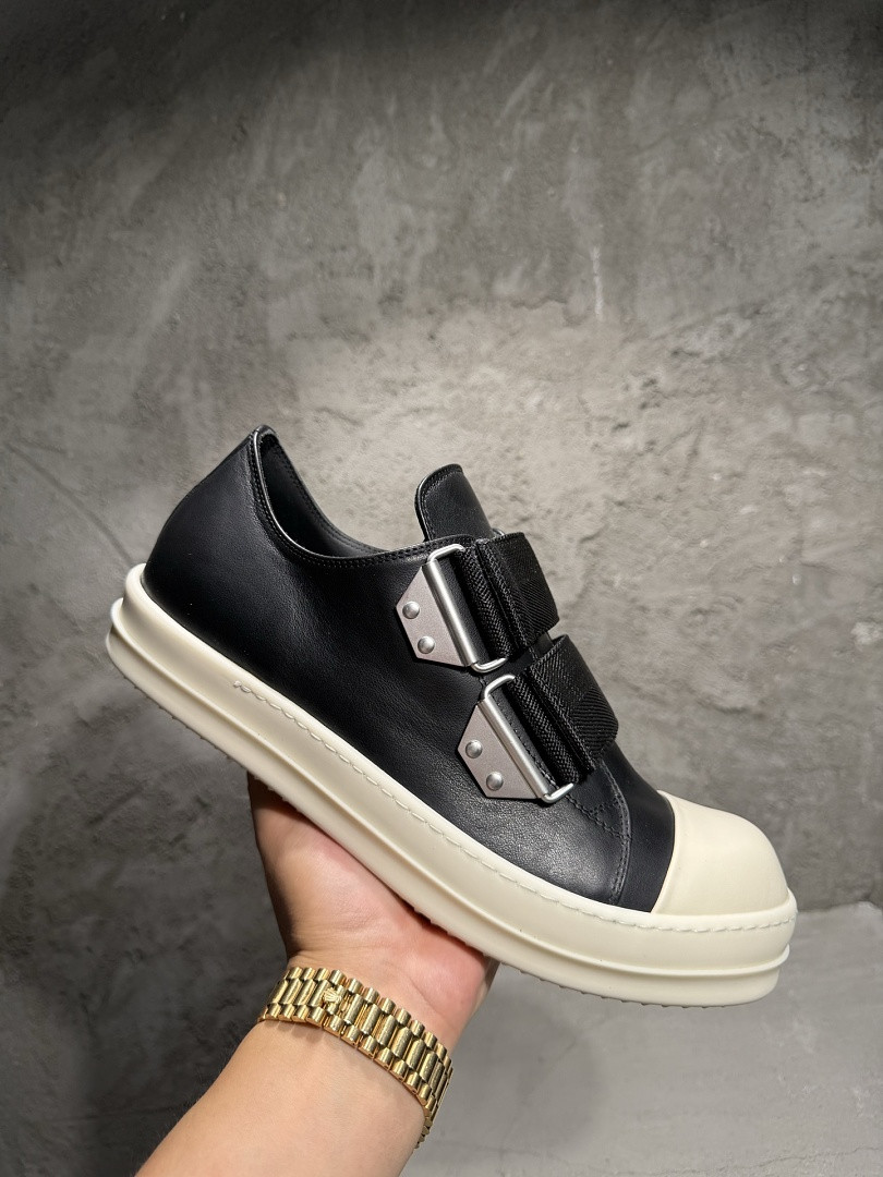 RO Sneakers