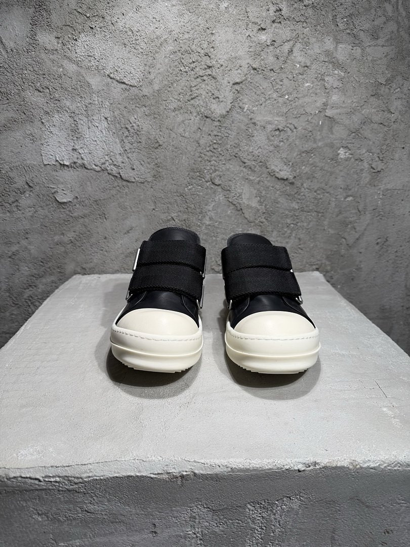 RO Sneakers