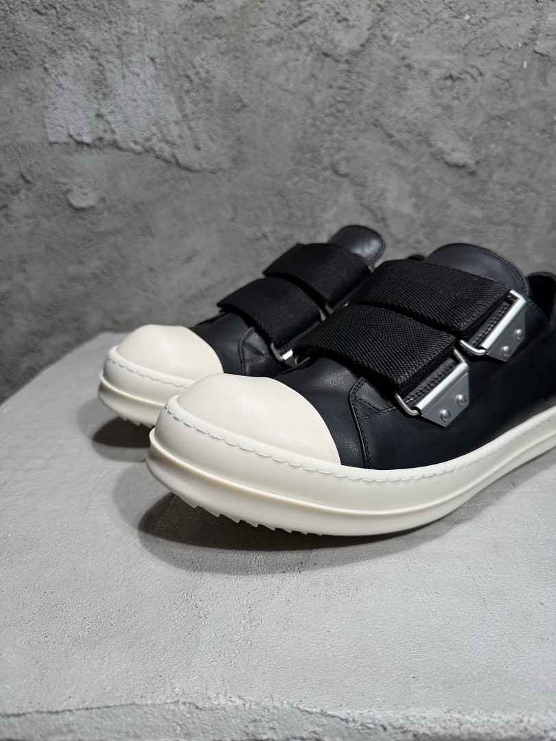 RO Sneakers