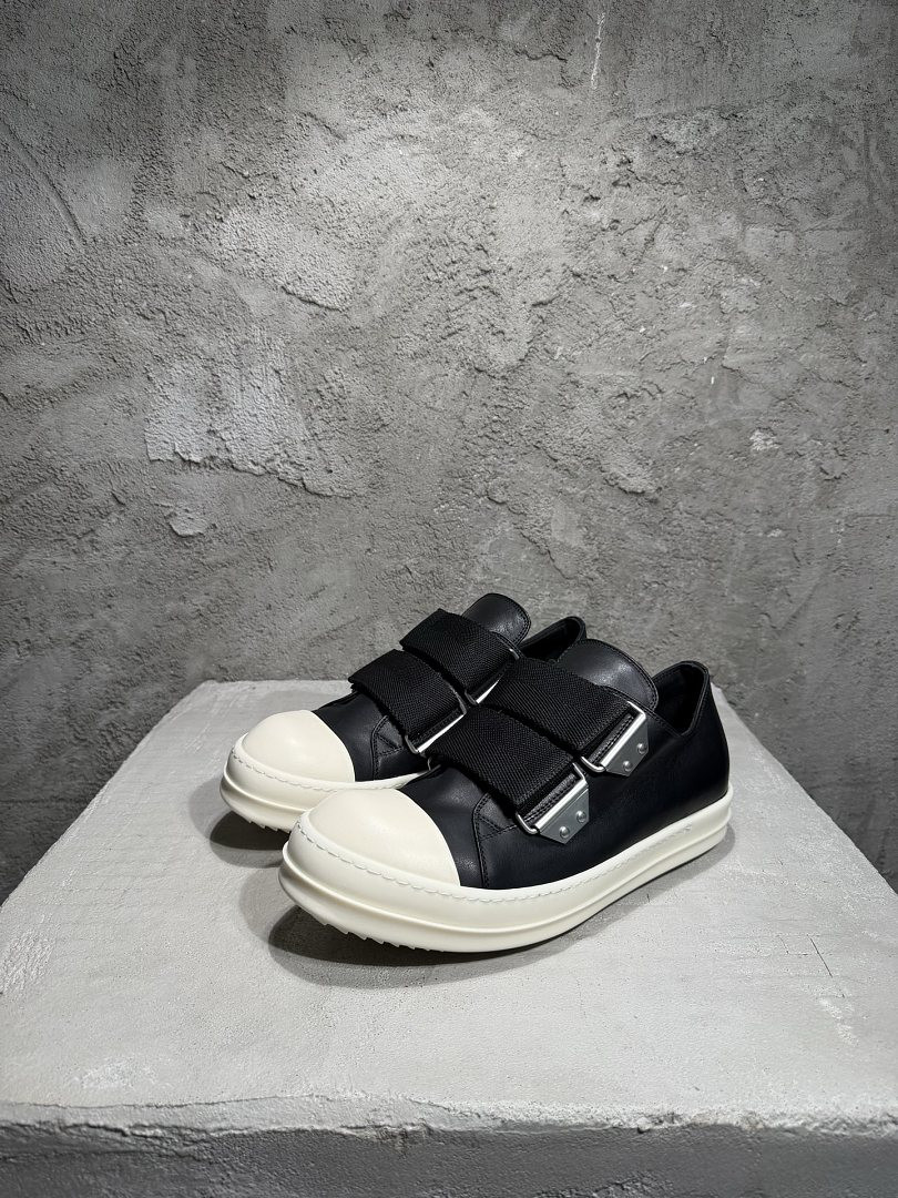 RO Sneakers