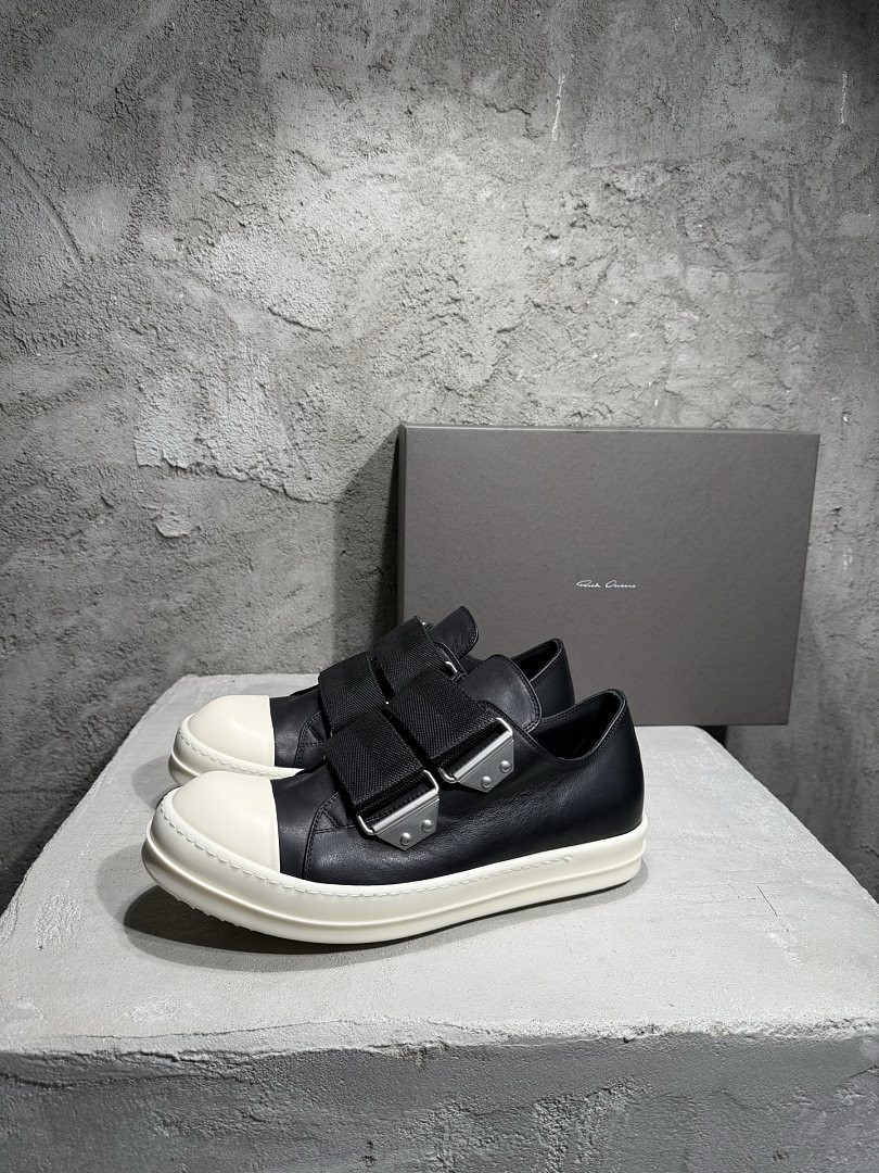RO Sneakers