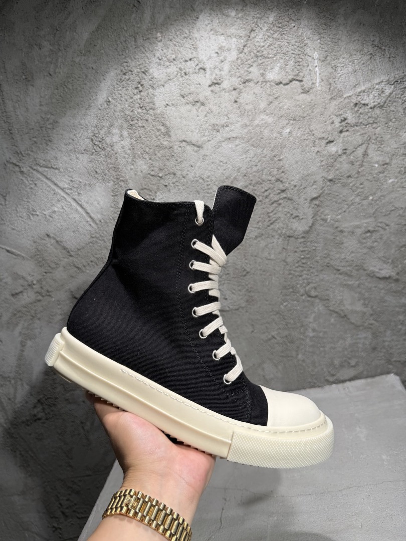 RO Sneakers