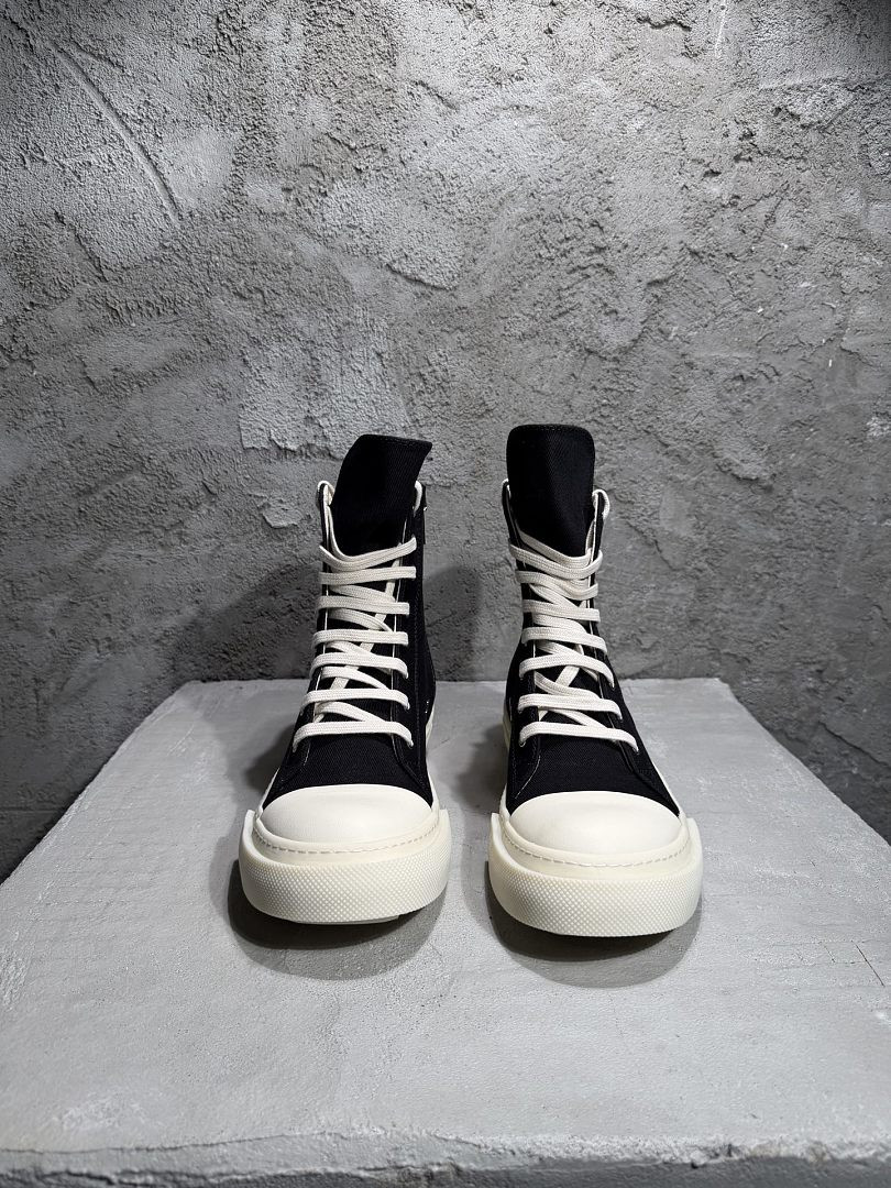 RO Sneakers
