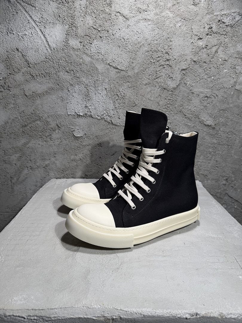 RO Sneakers