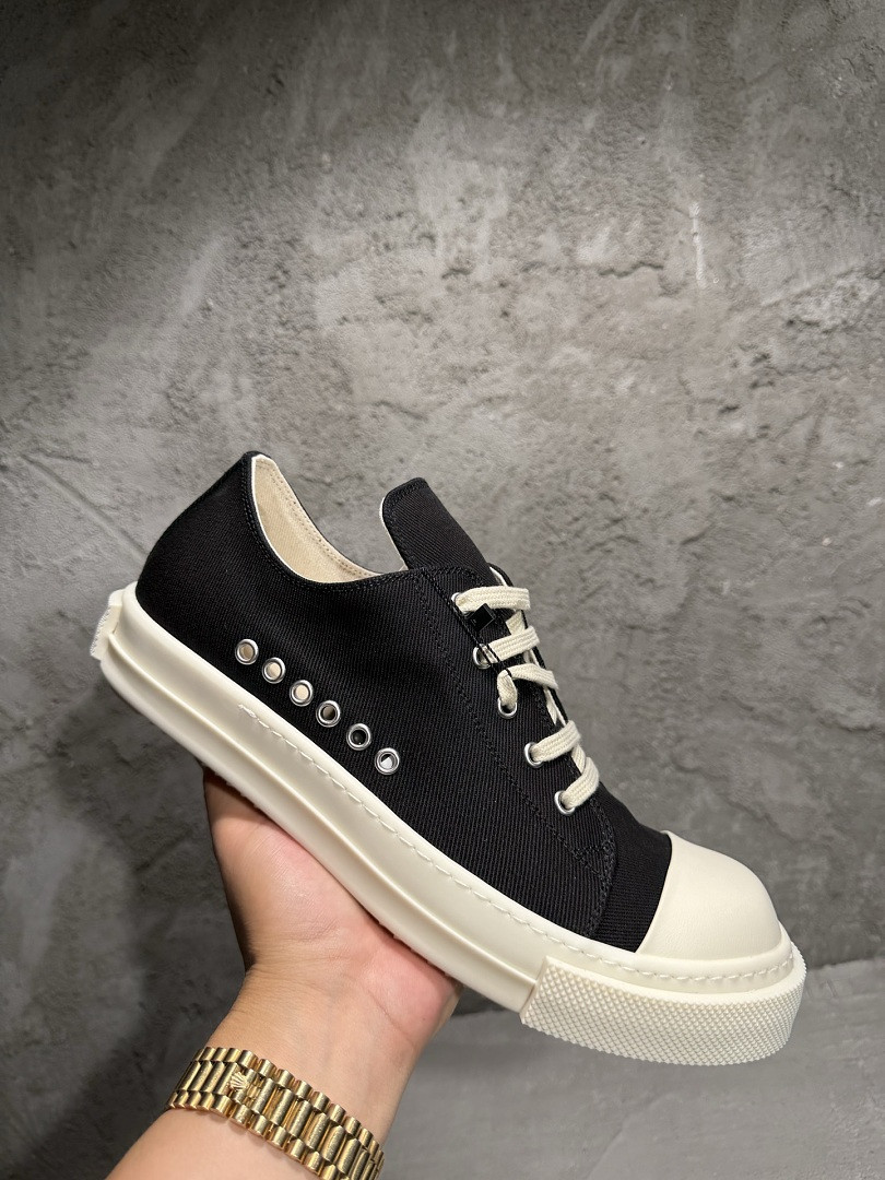 RO Sneakers