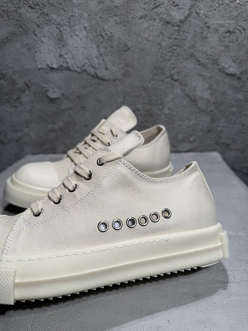 RO Sneakers