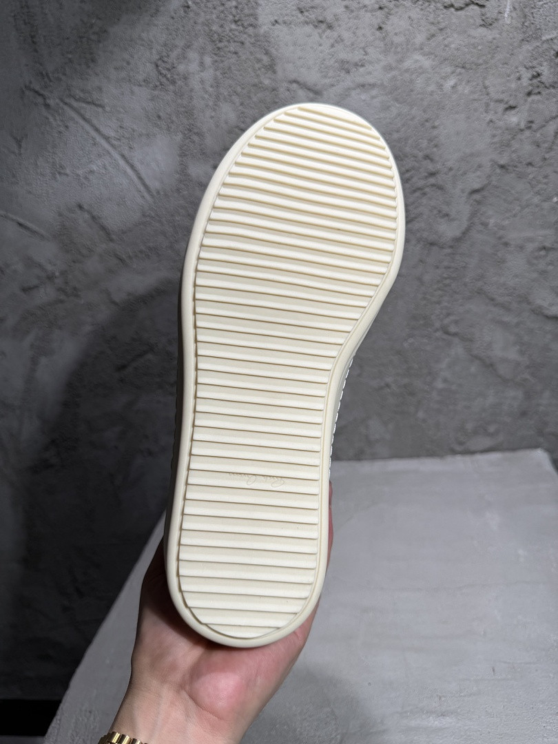 RO Sneakers