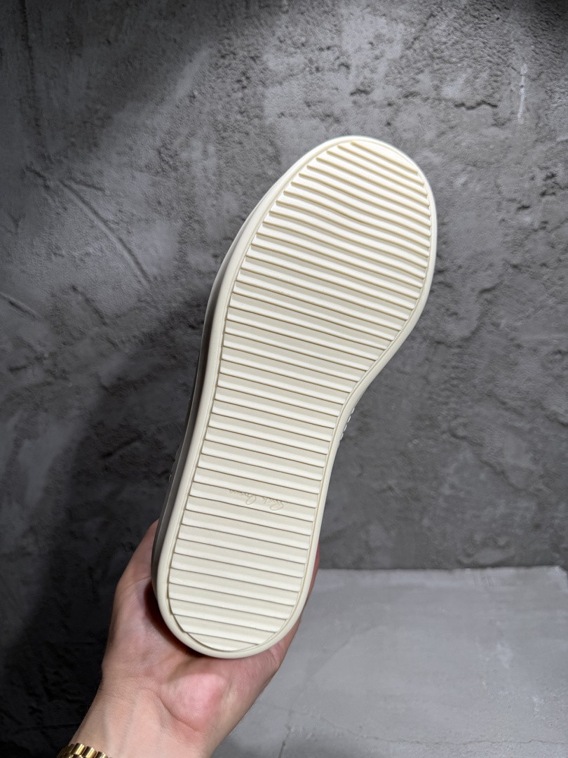 RO Sneakers