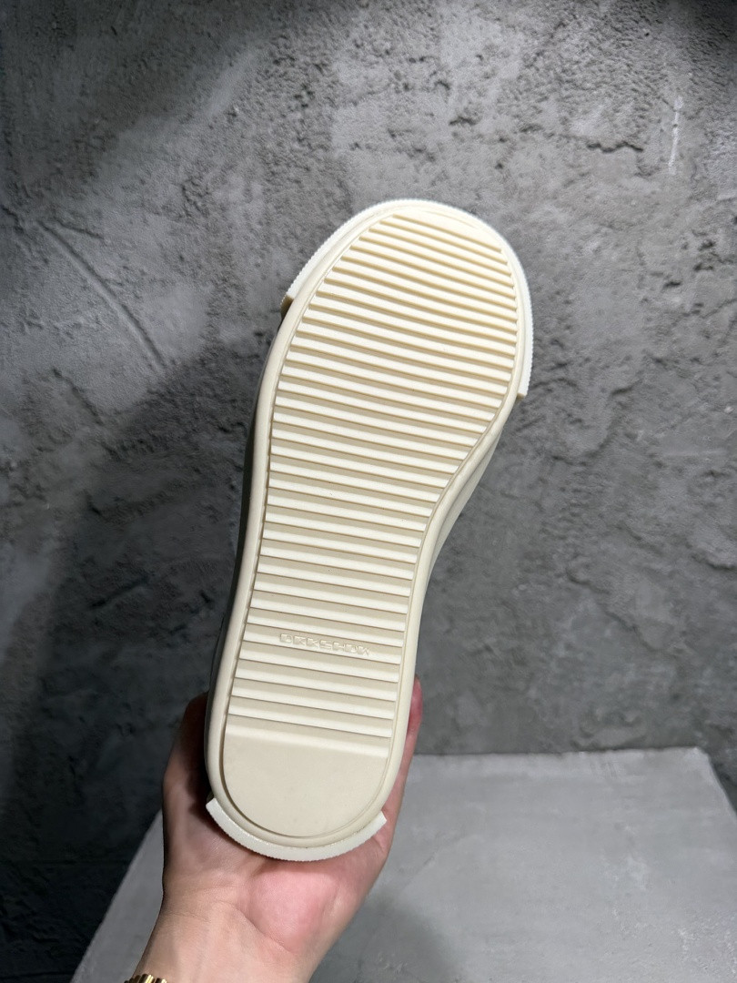 RO Sneakers