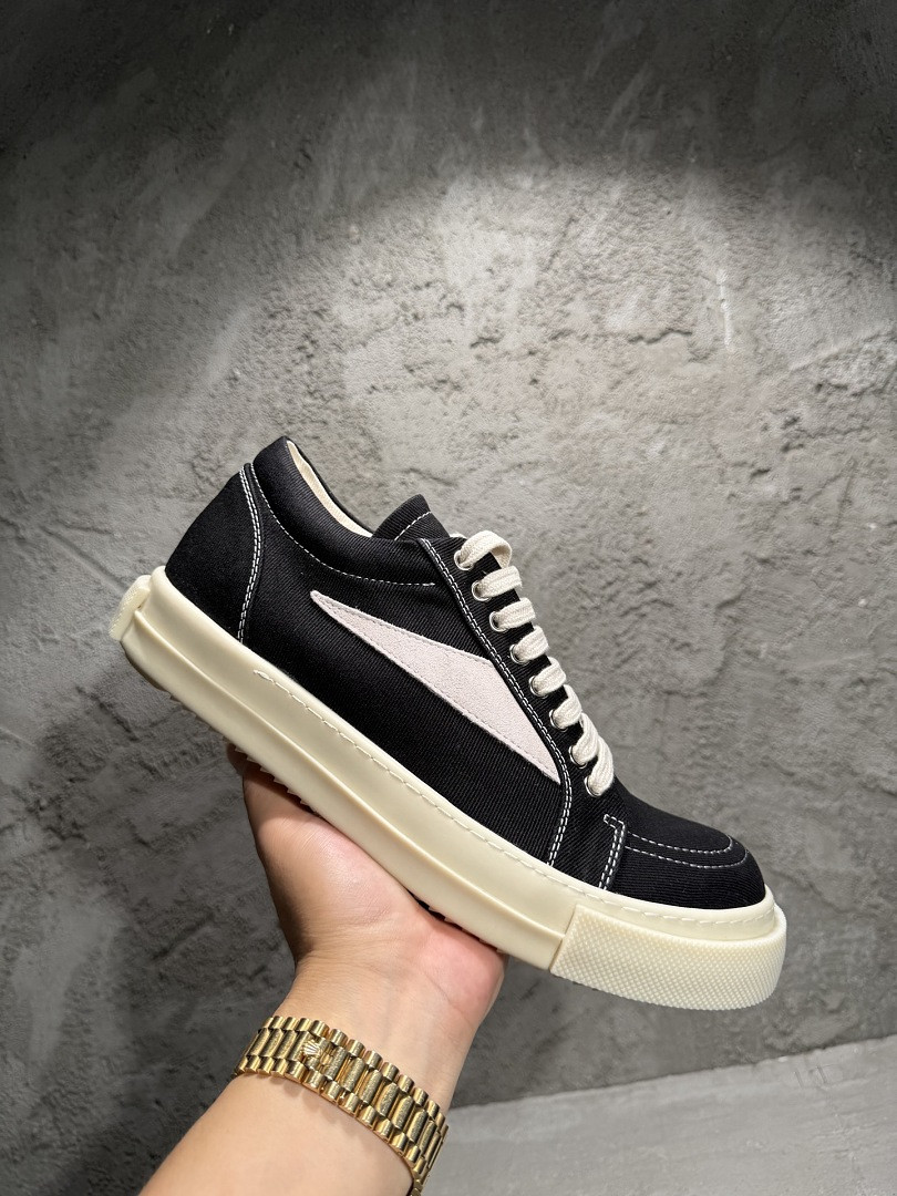 RO Sneakers