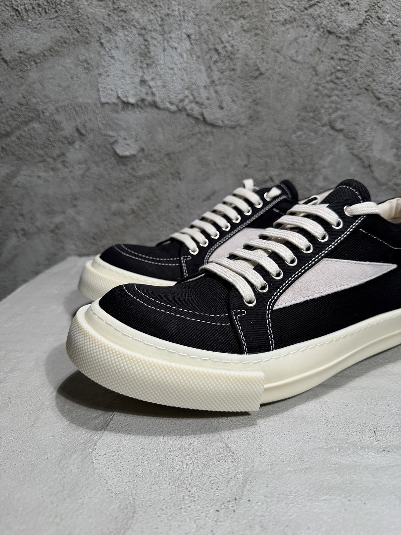RO Sneakers