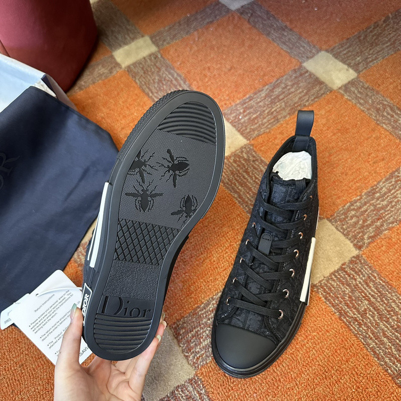 DR B23 High Top Sneaker