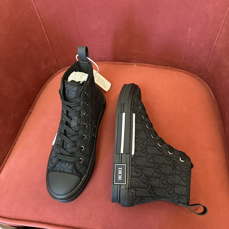 DR B23 High Top Sneaker