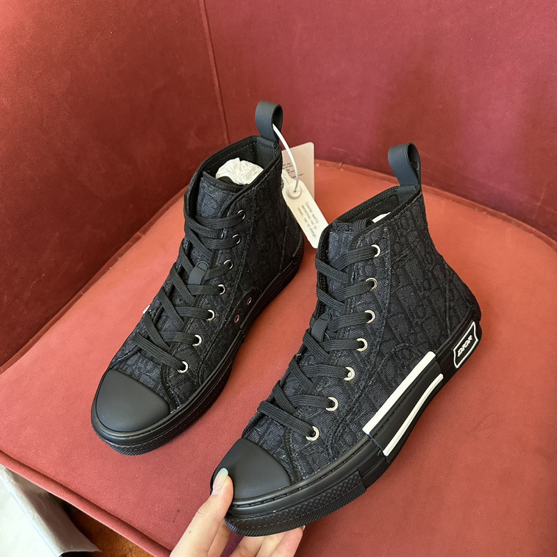 DR B23 High Top Sneaker