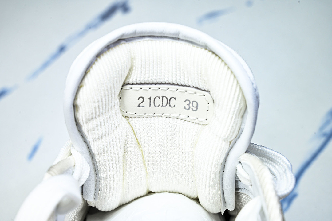 DR B27 Sneaker